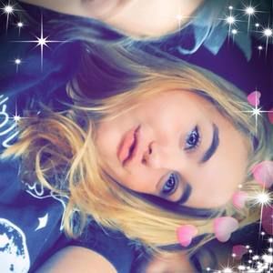 Meet your Posher, Corinne